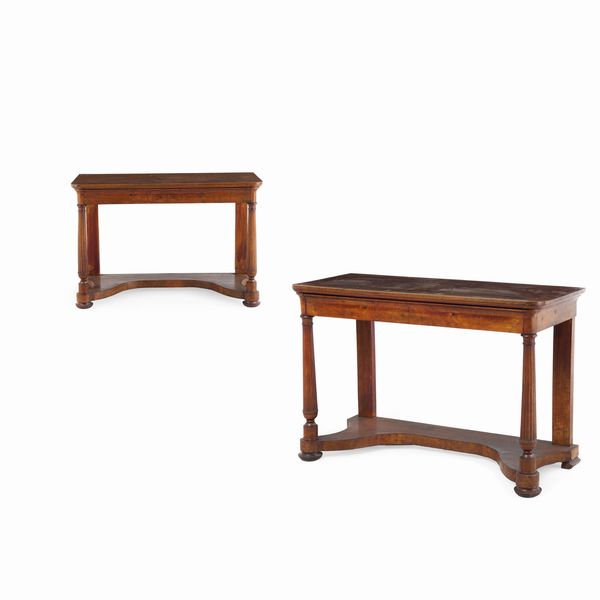 Coppia di consolles in legno intagliato. XIX secolo  - Asta Antiquariato - Associazione Nazionale - Case d'Asta italiane