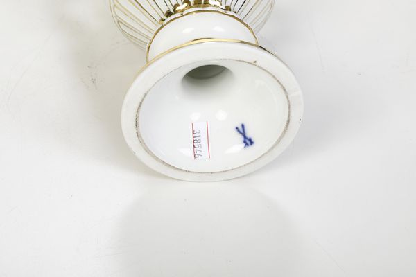 Vaso biansato.<BR>Meissen, XX secolo.  - Asta Antiquariato - Associazione Nazionale - Case d'Asta italiane