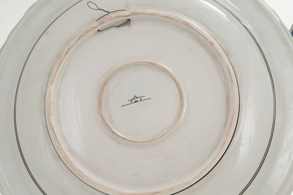 Coppia di piatti in porcellana con fiori e uccelli  - Asta Antiquariato - Associazione Nazionale - Case d'Asta italiane