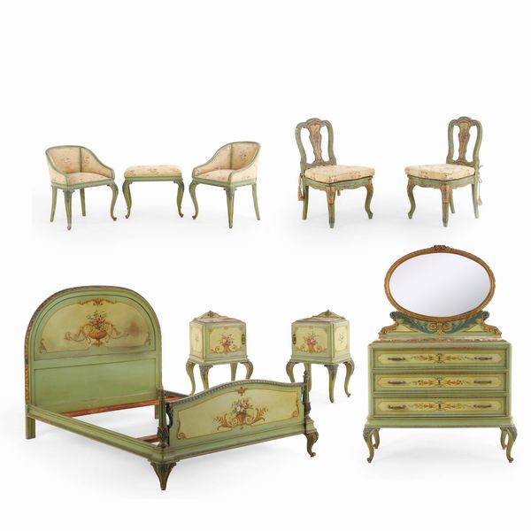 Camera da letto in legno dipinto. XX secolo  - Asta Antiquariato - Associazione Nazionale - Case d'Asta italiane