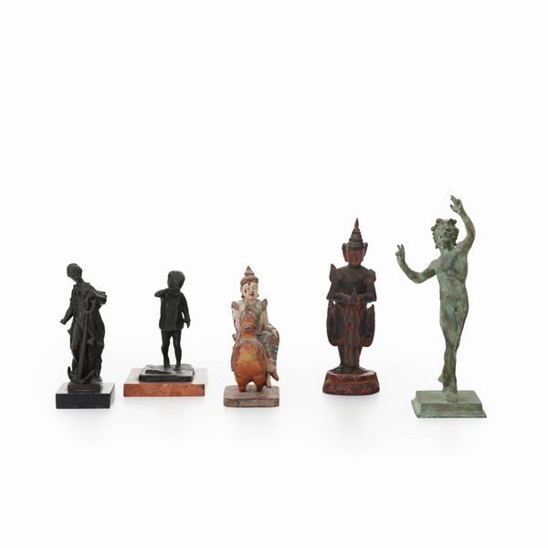 Insieme di piccole sculture  - Asta Antiquariato - Associazione Nazionale - Case d'Asta italiane