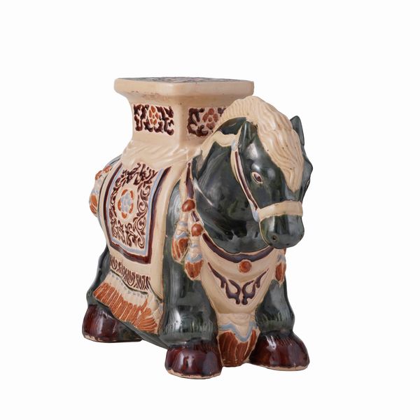 Cavallo in ceramica portavaso  - Asta Antiquariato - Associazione Nazionale - Case d'Asta italiane