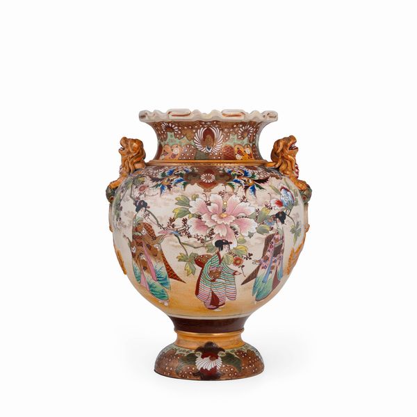 Grande vaso in porcellana. Giappone,seconda met XX secolo  - Asta Antiquariato - Associazione Nazionale - Case d'Asta italiane