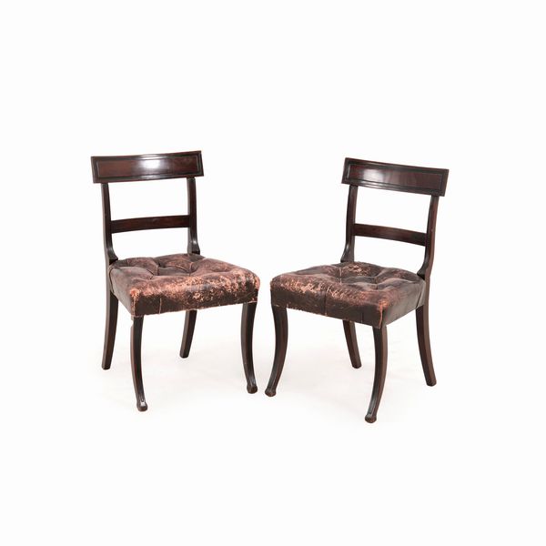 Coppia di sedie in mogano. XIX secolo  - Asta Antiquariato - Associazione Nazionale - Case d'Asta italiane