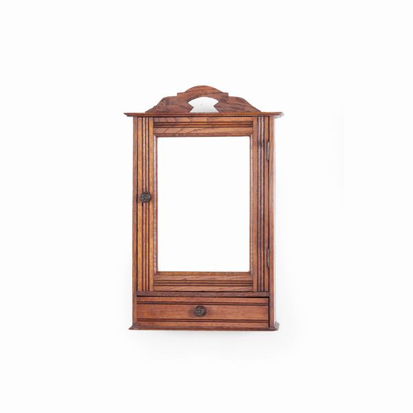 Piccolo pensile in legno  - Asta Antiquariato - Associazione Nazionale - Case d'Asta italiane