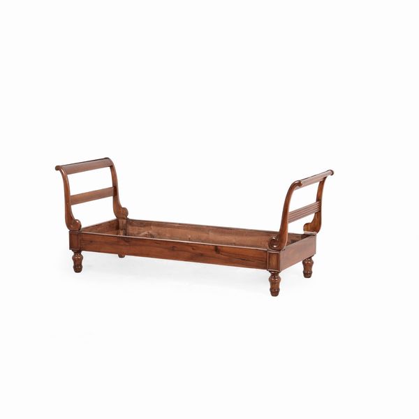 Letto a barca. XIX secolo  - Asta Antiquariato - Associazione Nazionale - Case d'Asta italiane