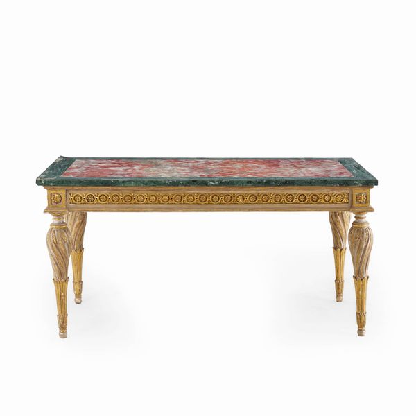 Tavolo in legno intagliato, dipinto e dorato in stile Luigi XVI. XX secolo  - Asta Antiquariato - Associazione Nazionale - Case d'Asta italiane