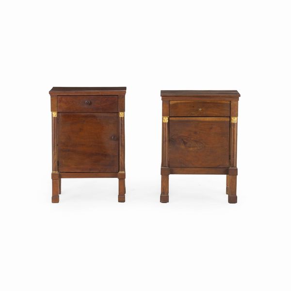 Coppia di comodini impero. XIX secolo  - Asta Antiquariato - Associazione Nazionale - Case d'Asta italiane