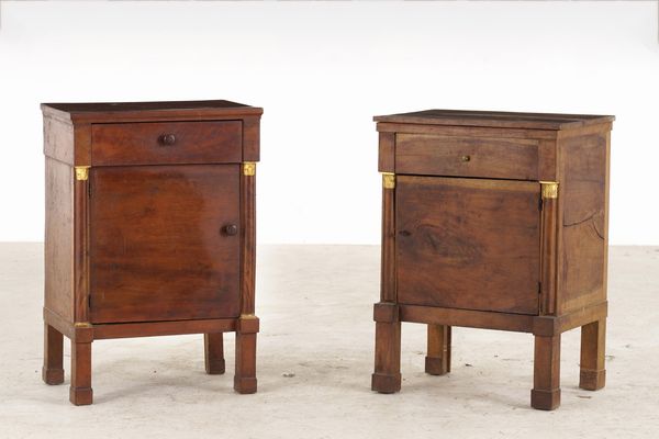 Coppia di comodini impero. XIX secolo  - Asta Antiquariato - Associazione Nazionale - Case d'Asta italiane