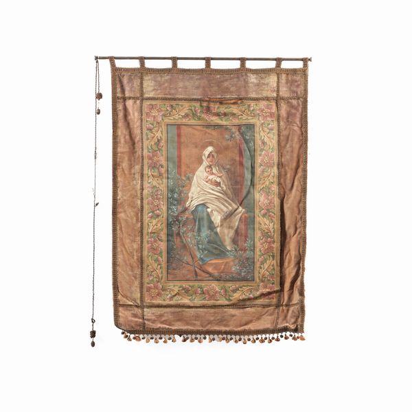 Stendardo in succo d'erba raffigurante la Madonna dell'olivo. Firenze, inizi XX secolo  - Asta Antiquariato - Associazione Nazionale - Case d'Asta italiane