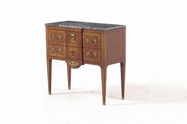 Commode lastronata ed intarsiata in varie essenze. Francia, XIX secolo  - Asta Antiquariato - Associazione Nazionale - Case d'Asta italiane