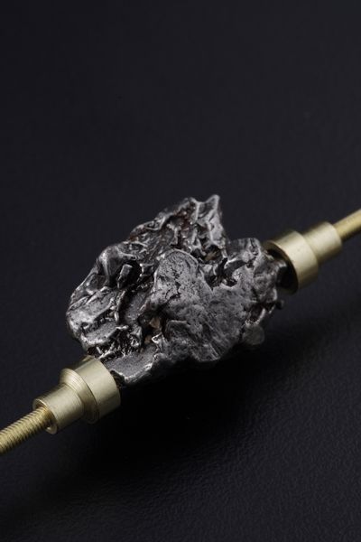 Curioso frammento di Meteorite 'Campo del Cielo'<BR>  - Asta Antiquariato - Associazione Nazionale - Case d'Asta italiane