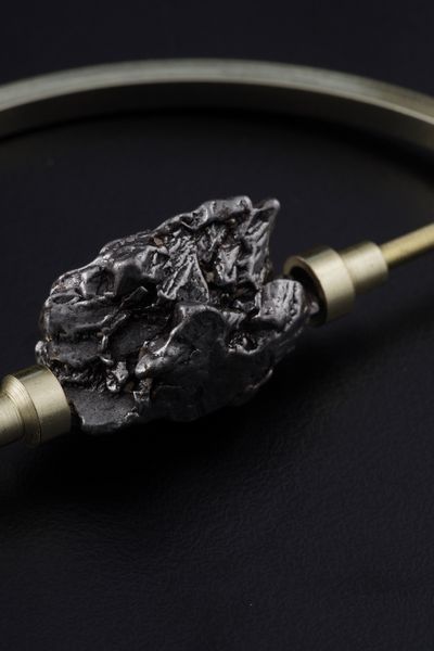 Curioso frammento di Meteorite 'Campo del Cielo'<BR>  - Asta Antiquariato - Associazione Nazionale - Case d'Asta italiane