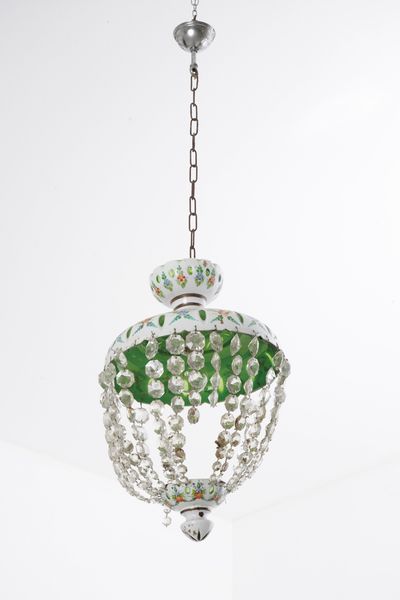 Coppia di lampadari con diffusori in vetro lattimo e colorato  - Asta Antiquariato - Associazione Nazionale - Case d'Asta italiane