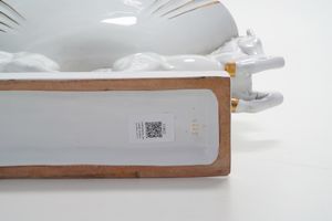 Centrotavola in porcellana con cavalli  - Asta Antiquariato - Associazione Nazionale - Case d'Asta italiane