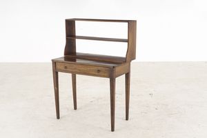 Piccolo scrittoio con alzata  - Asta Antiquariato - Associazione Nazionale - Case d'Asta italiane