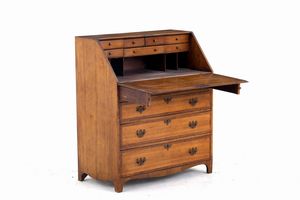 Ribalta a quattro cassetti. XX secolo  - Asta Antiquariato - Associazione Nazionale - Case d'Asta italiane