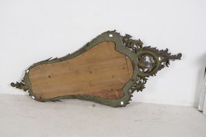Consolina a goccia con specchiera in legno intagliato. XIX secolo  - Asta Antiquariato - Associazione Nazionale - Case d'Asta italiane