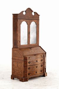 Cassettone con alzata lastronato e intarsiato. (elementi antichi)  - Asta Antiquariato - Associazione Nazionale - Case d'Asta italiane