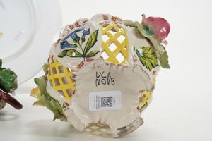 Lotto di ceramiche policrome  - Asta Antiquariato - Associazione Nazionale - Case d'Asta italiane