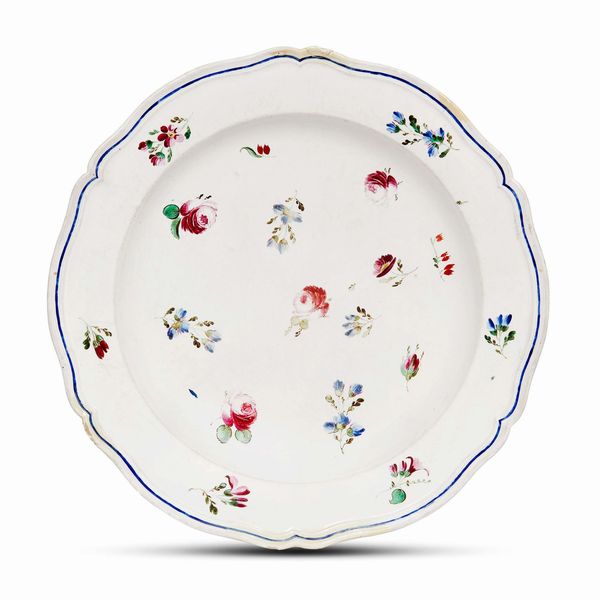 VASSOIO, DOCCIA, MANIFATTURA GINORI, FINE SECOLO XVIII  - Asta CERAMICA. MAIOLICHE E PORCELLANE DAL RINASCIMENTO ALL'OTTOCENTO - Associazione Nazionale - Case d'Asta italiane