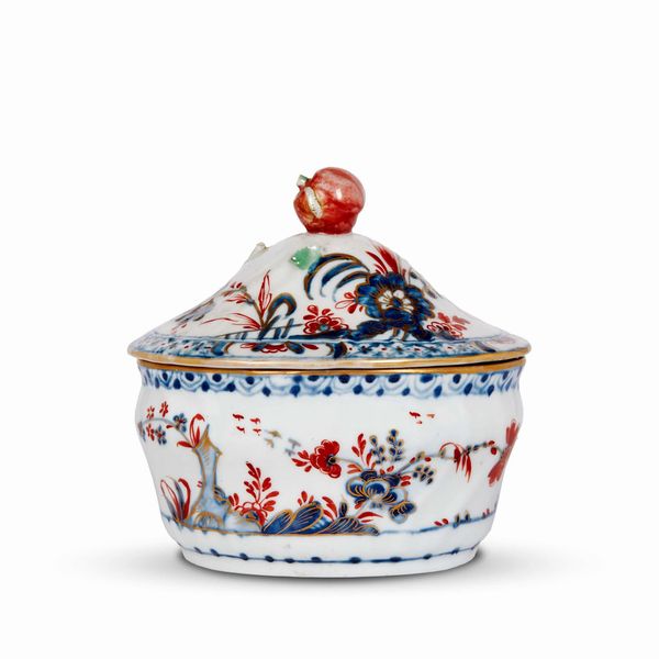 ZUCCHERIERA CON COPERCHIO, VENEZIA, MANIFATTURA COZZI, 1770 CIRCA  - Asta CERAMICA. MAIOLICHE E PORCELLANE DAL RINASCIMENTO ALL'OTTOCENTO - Associazione Nazionale - Case d'Asta italiane