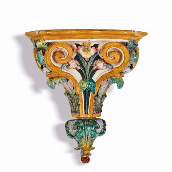 COPPIA DI MENSOLE, FAENZA, MANIFATTURA FARINA, 1884  - Asta CERAMICA. MAIOLICHE E PORCELLANE DAL RINASCIMENTO ALL'OTTOCENTO - Associazione Nazionale - Case d'Asta italiane