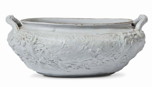 ZUPPIERA, DOCCIA, MANIFATTURA GINORI, 1750 CIRCA  - Asta CERAMICA. MAIOLICHE E PORCELLANE DAL RINASCIMENTO ALL'OTTOCENTO - Associazione Nazionale - Case d'Asta italiane