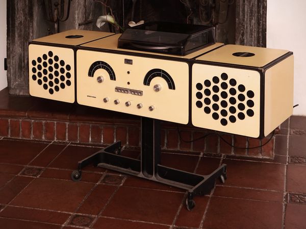 Pier Giacomo e Achille Castiglioni : Radio stereo giradischi RR126 per Brionvega  - Asta La casa moderna - Associazione Nazionale - Case d'Asta italiane