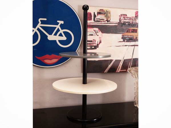 Tavolino-alzata a due ripiani circolari  - Asta La casa moderna - Associazione Nazionale - Case d'Asta italiane