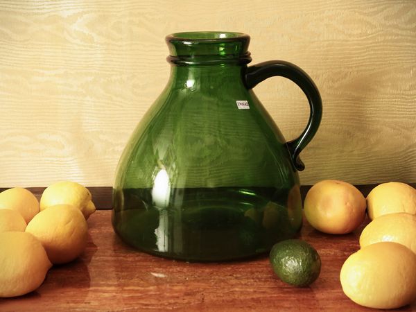 Grande vaso a caraffa in vetro verde di Empoli  - Asta La casa moderna - Associazione Nazionale - Case d'Asta italiane