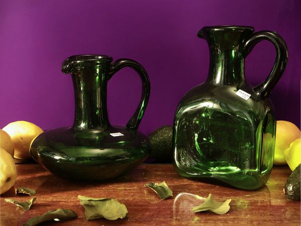 Due brocche in vetro verde di Empoli  - Asta La casa moderna - Associazione Nazionale - Case d'Asta italiane