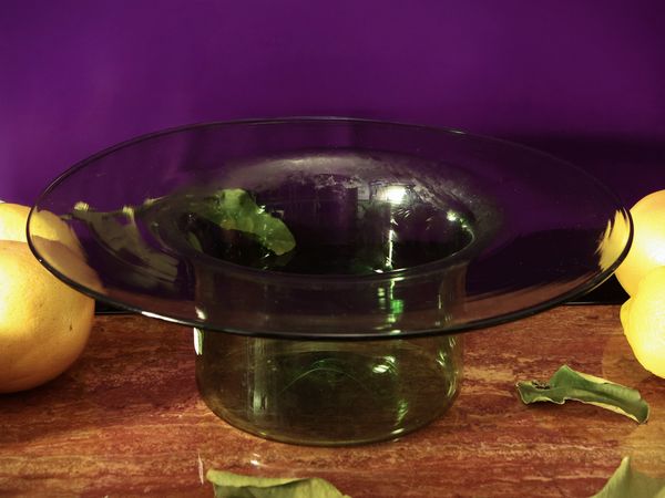 Centrotavola a cilindro in vetro verde di Empoli  - Asta La casa moderna - Associazione Nazionale - Case d'Asta italiane