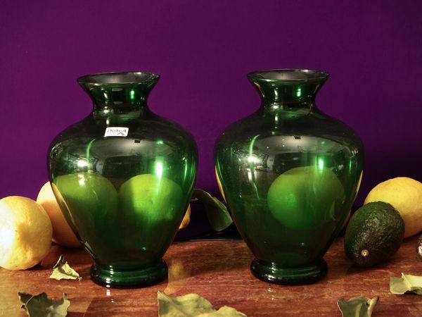 Coppia di vasi in vetro verde di Empoli  - Asta La casa moderna - Associazione Nazionale - Case d'Asta italiane