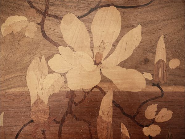 Émile Gallé : Quattro tavolini a nido  - Asta La casa moderna - Associazione Nazionale - Case d'Asta italiane