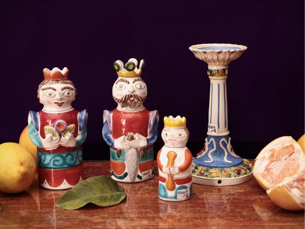 Serie di vasi antropomorfi in maiolica, Manifattura De Simone  - Asta La casa moderna - Associazione Nazionale - Case d'Asta italiane