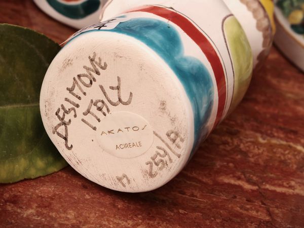 Serie di vasi antropomorfi in maiolica, Manifattura De Simone  - Asta La casa moderna - Associazione Nazionale - Case d'Asta italiane