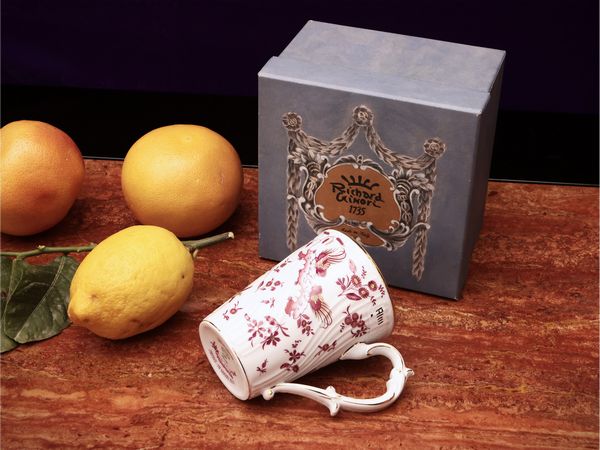 Tazza da t, Oro di Doccia, Richard Ginori  - Asta La casa moderna - Associazione Nazionale - Case d'Asta italiane