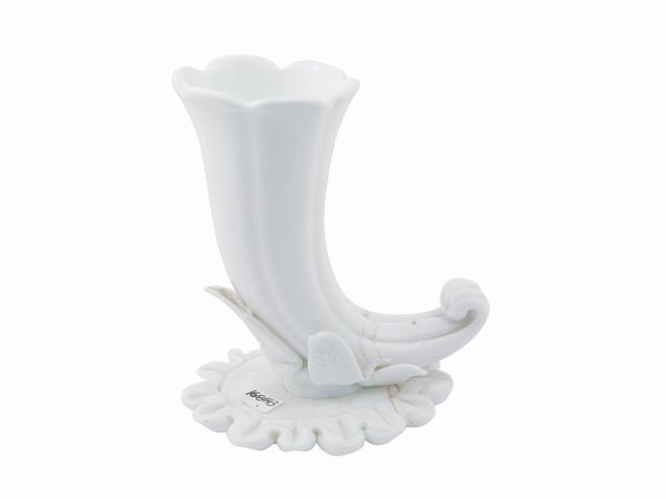 Cornucopia in vetro lattimo, Fulvio Bianconi per Venini  - Asta La casa moderna - Associazione Nazionale - Case d'Asta italiane