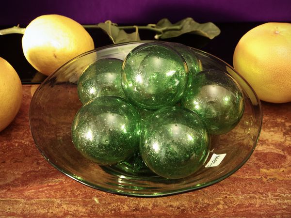 Centrotavola vetro verde di Empoli  - Asta La casa moderna - Associazione Nazionale - Case d'Asta italiane