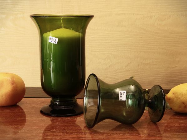 Due vasi in vetro verde di Empoli  - Asta La casa moderna - Associazione Nazionale - Case d'Asta italiane