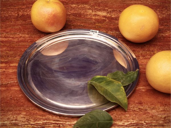 Vassoio circolare in argento  - Asta La casa moderna - Associazione Nazionale - Case d'Asta italiane