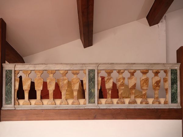 Balaustra ad angolo in legno laccato  - Asta La casa moderna - Associazione Nazionale - Case d'Asta italiane