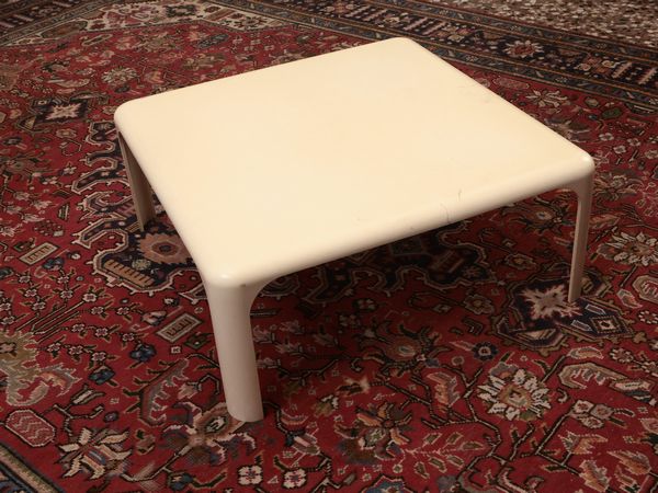 Tavolino basso da soggiorno Demetrio 70, Vico Magistretti per Artemide  - Asta La casa moderna - Associazione Nazionale - Case d'Asta italiane