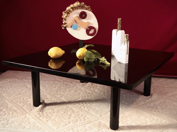 Tavolo basso da salotto in lacca nera  - Asta La casa moderna - Associazione Nazionale - Case d'Asta italiane