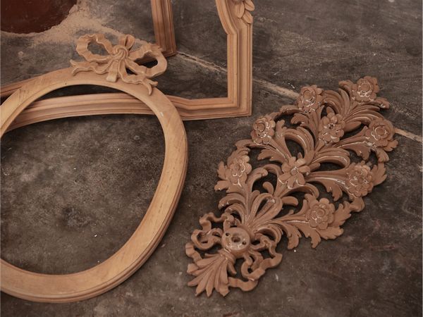 Lotto di cornici in legno grezzo  - Asta La casa moderna - Associazione Nazionale - Case d'Asta italiane