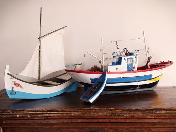 Tre modellini di barche da pesca in legno  - Asta La casa moderna - Associazione Nazionale - Case d'Asta italiane