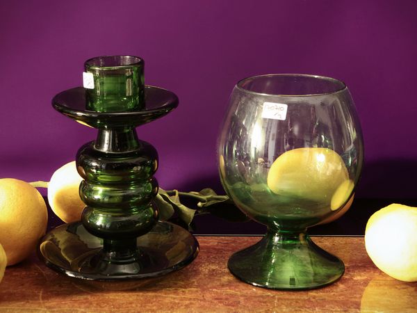 Un vaso a coppa in vetro verde di Empoli  - Asta La casa moderna - Associazione Nazionale - Case d'Asta italiane