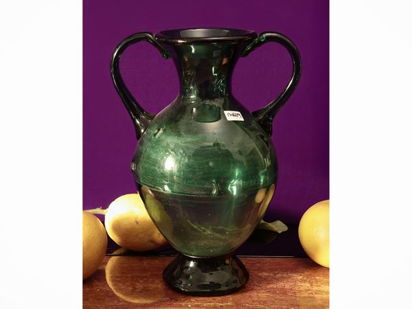 Grande vaso ad anfora in vetro verde di Empoli  - Asta La casa moderna - Associazione Nazionale - Case d'Asta italiane