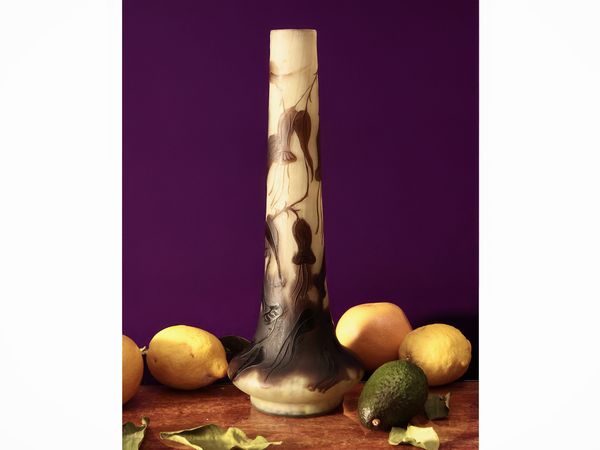 Émile Gallé : Vaso in vetro doppio a cammeo  - Asta La casa moderna - Associazione Nazionale - Case d'Asta italiane